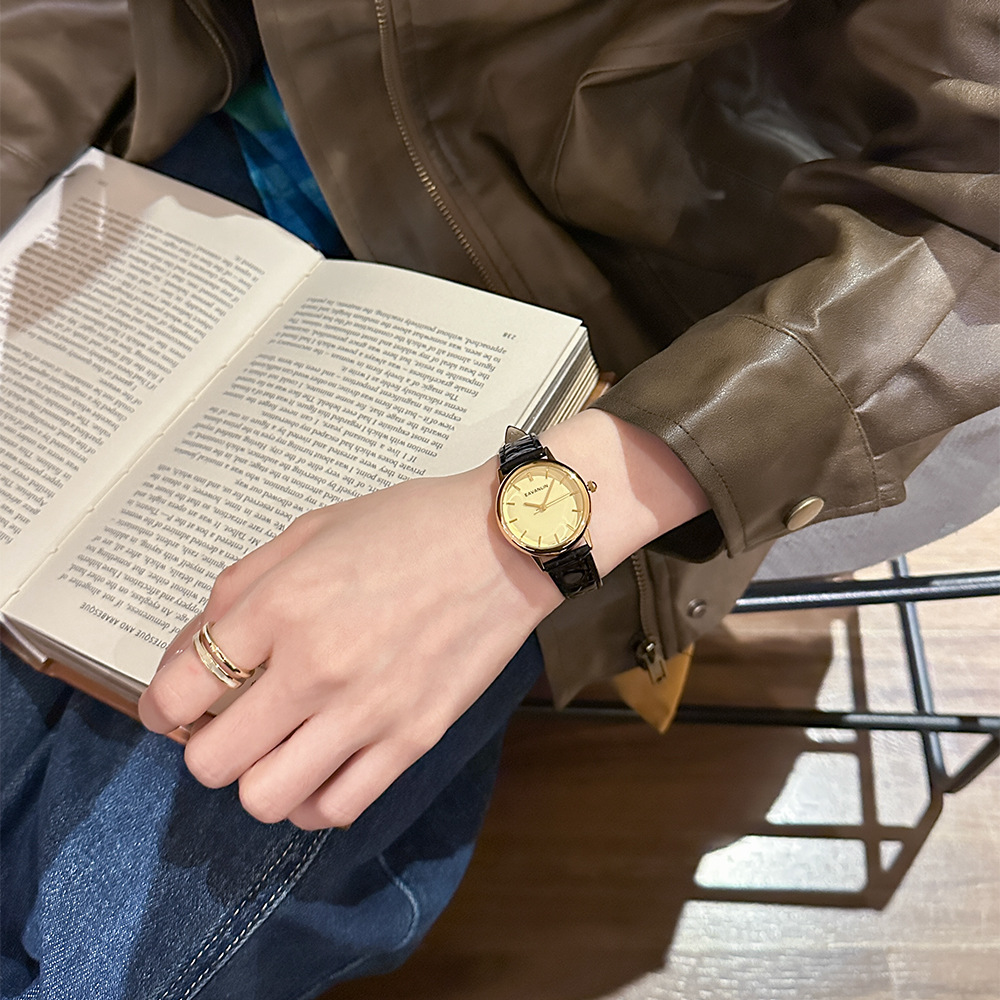 Nuovo orologio al quarzo con c - Luxury Watch Gold And Black recensione e prezzo