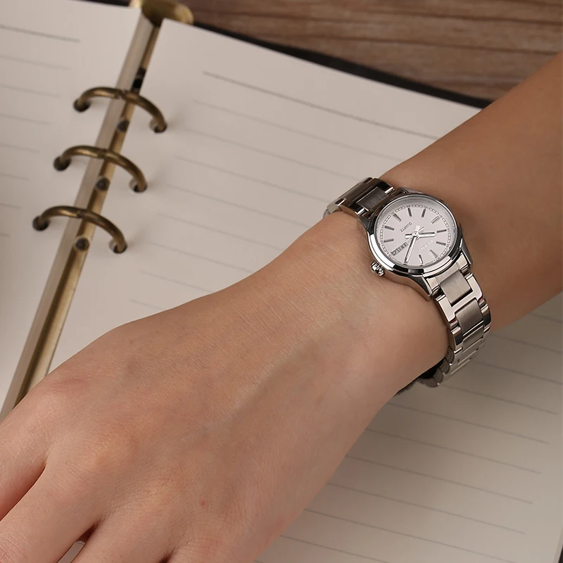 BERNY Orologio da donna di lus - Luxury Watch In Japan recensione e prezzo