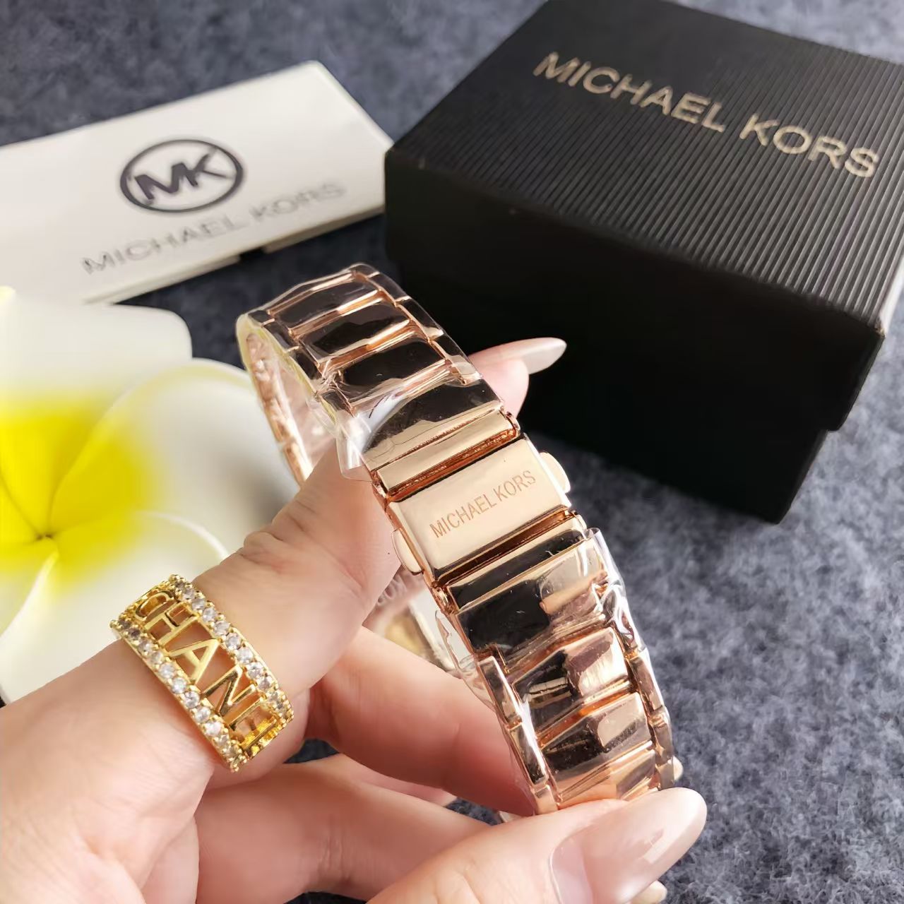 Nuovo orologio da donna Michae - Luxury Watch Photo recensione e prezzo