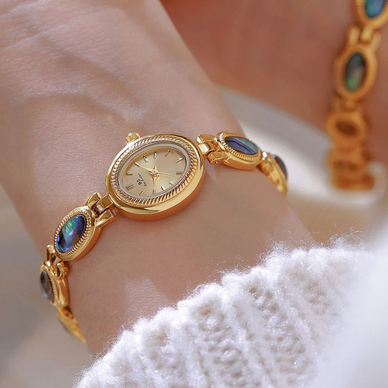 Orologio da polso classico con - Luxury Watch Gold And Black recensione e prezzo