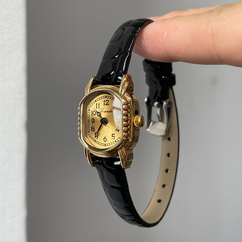 Orologio al quarzo da donna ov - Luxury Watch Gold And Black recensione e prezzo