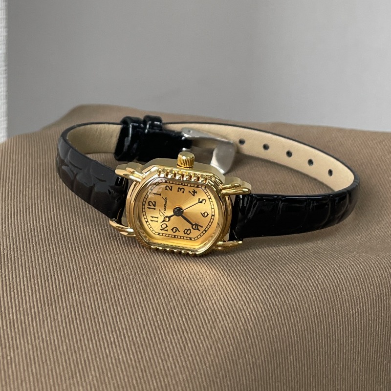 Orologio al quarzo da donna ov - Luxury Watch Gold And Black recensione e prezzo