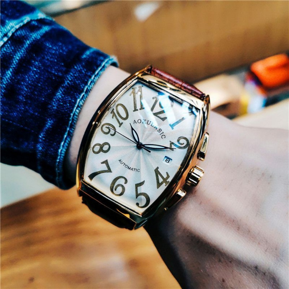 Orologio meccanico da uomo di  - Luxury Watch Value recensione e prezzo